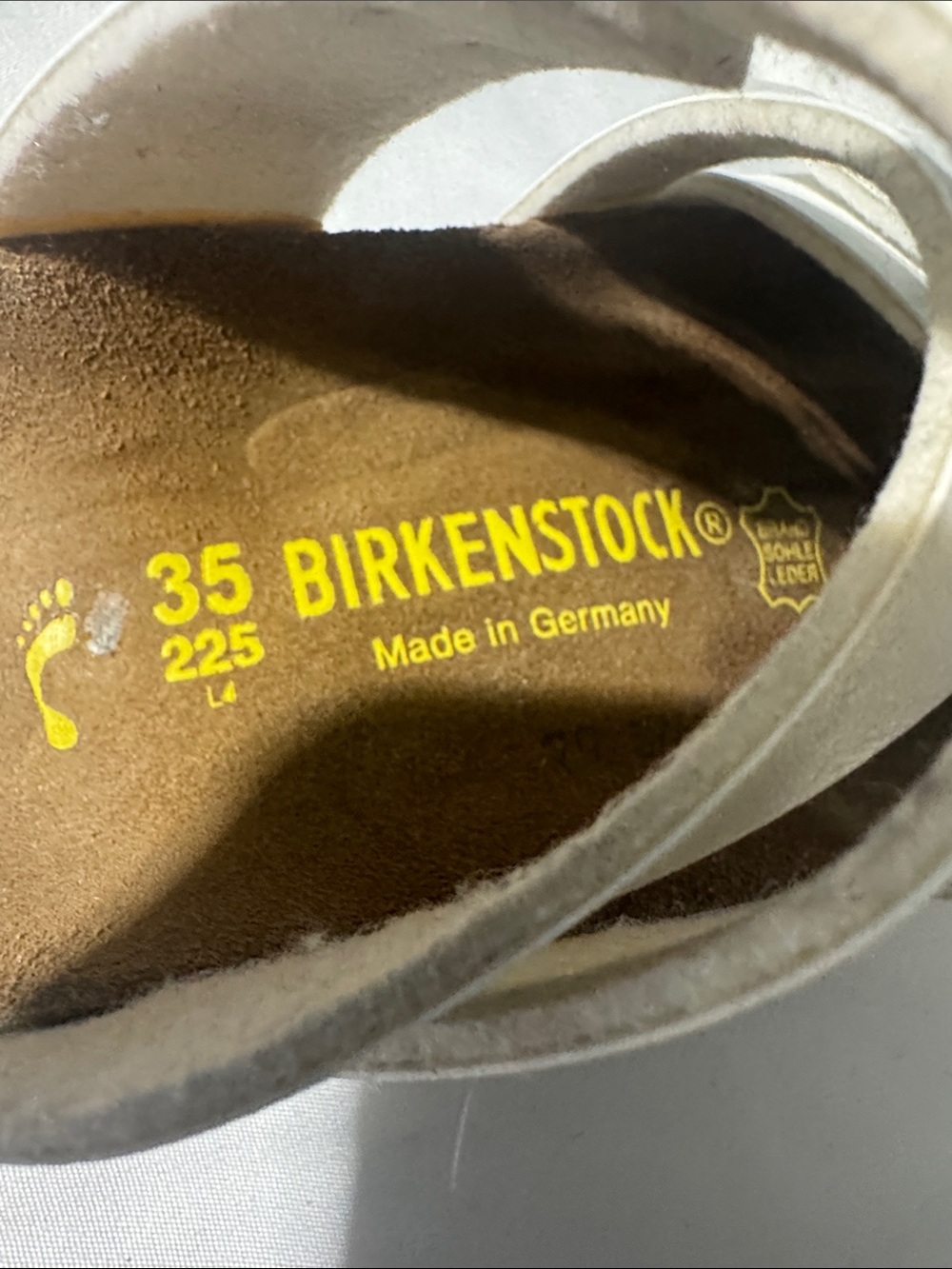 Birkenstock Yao White Birko-Flor Sandals Women’s EU35/US4-4.5 Adjustable Comfort - Picture 2 of 8